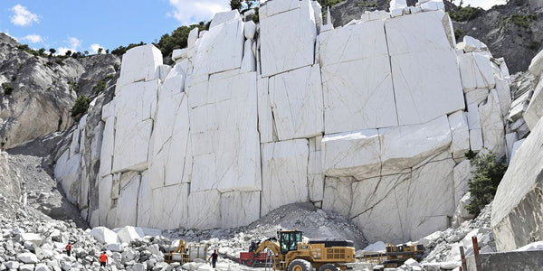 Mining the world's most precious marble in Italy | DW News