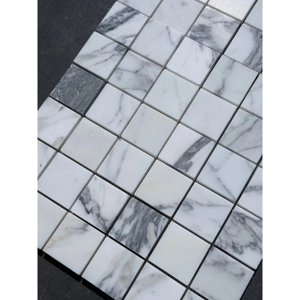 Marble mosaic tiles in shades of white and gray for Arabescato Corchia 2X2 flooring