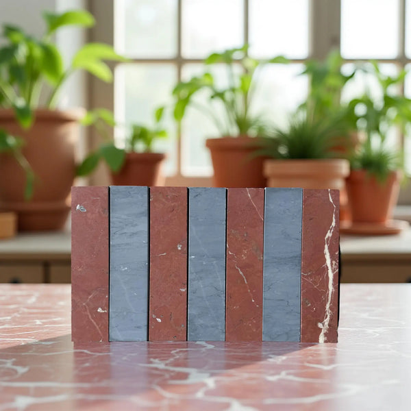 Alternating red and gray marble blocks in Bardiglio Imperiale Rojo Alicante tile