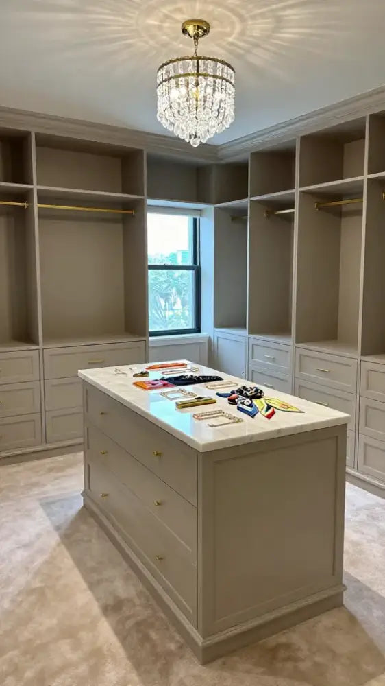 Luxury Walk-In Closet Island Tops