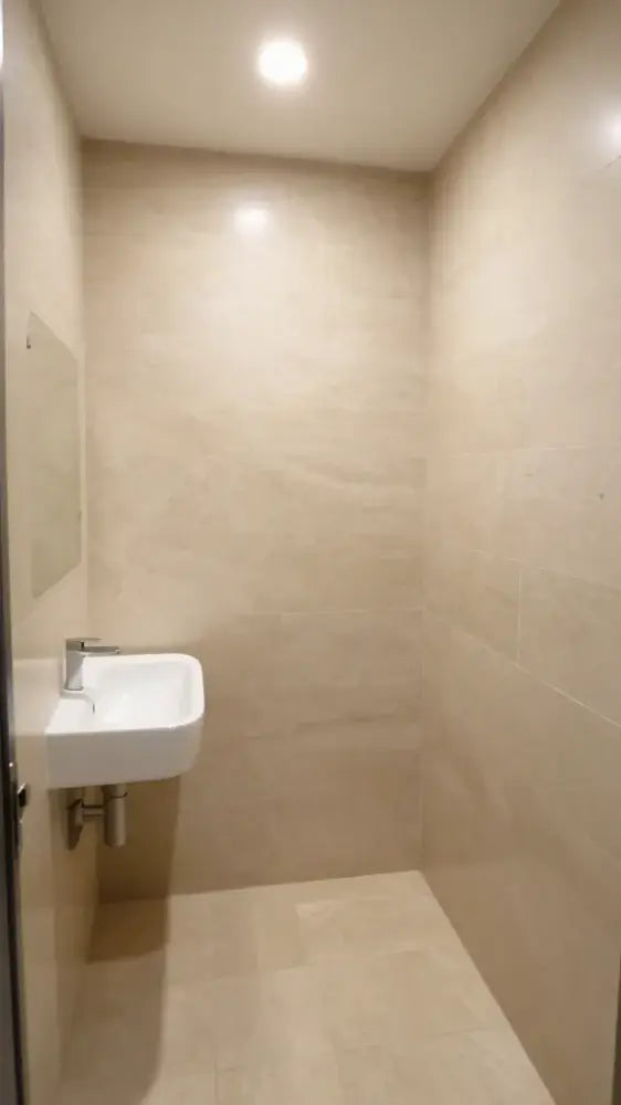 Light Reflectivity in Small Rooms