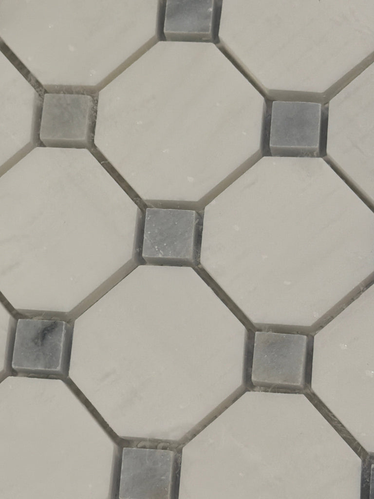 Beige and gray hexagonal mosaic in Bianco Dolomite octagon marble tile