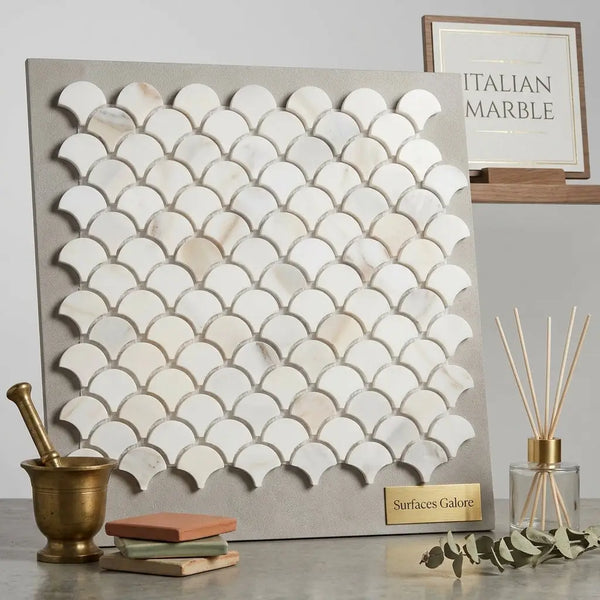 White scallop-shaped calacatta gold fan raindrop italian marble mosaic tile panel polished or honed finish