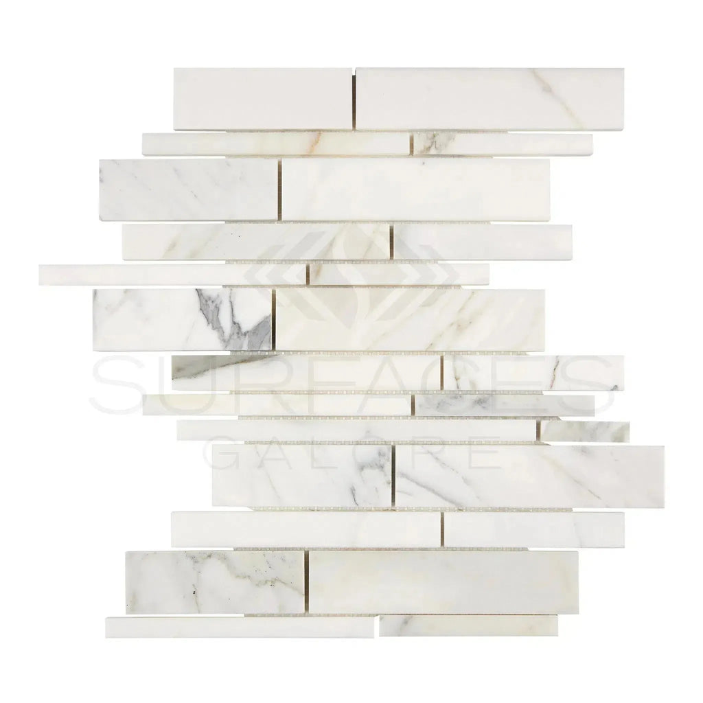 Calacatta Gold Manhattan Mosaic Marble Tile in polished finish, showcasing white marble design