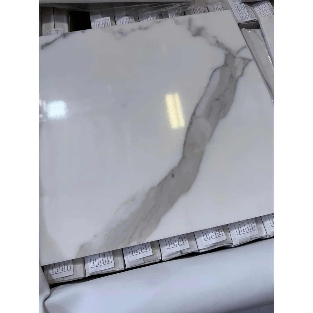 Calacatta Gold Marble 18x18 polished tile with white marble-effect and gray veining