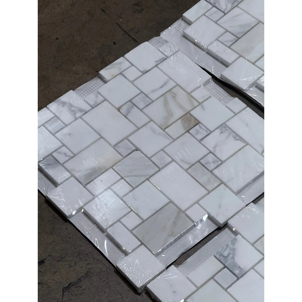White marble mosaic tile sheets from Calacatta Gold Mini-Versailles pattern exhibit polished or honed finish