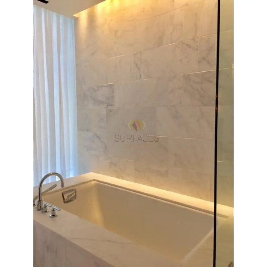 Modern white bathtub in Checkerboard Bardiglio and Oriental White Marble set