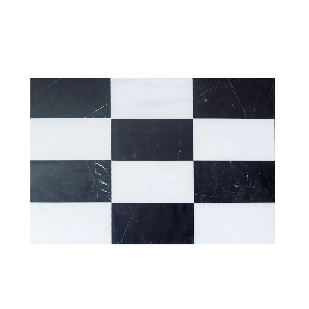 Black and white checkered pattern in Como in Bianco Dolomite and Nero Marquina set