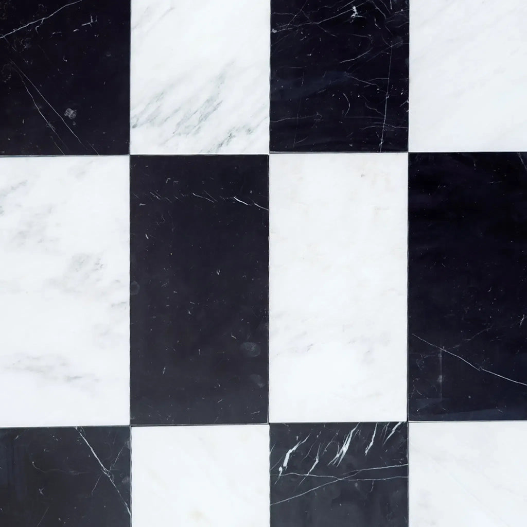 Black and white checkered marble tiles from Como in Oriental White and Nero Marquina set
