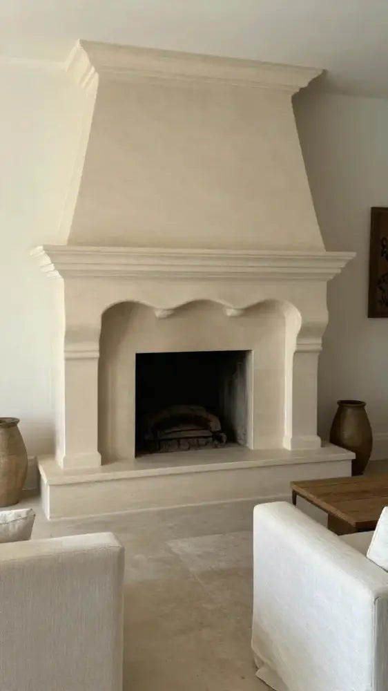 Organic Scalloped Edge Detailing