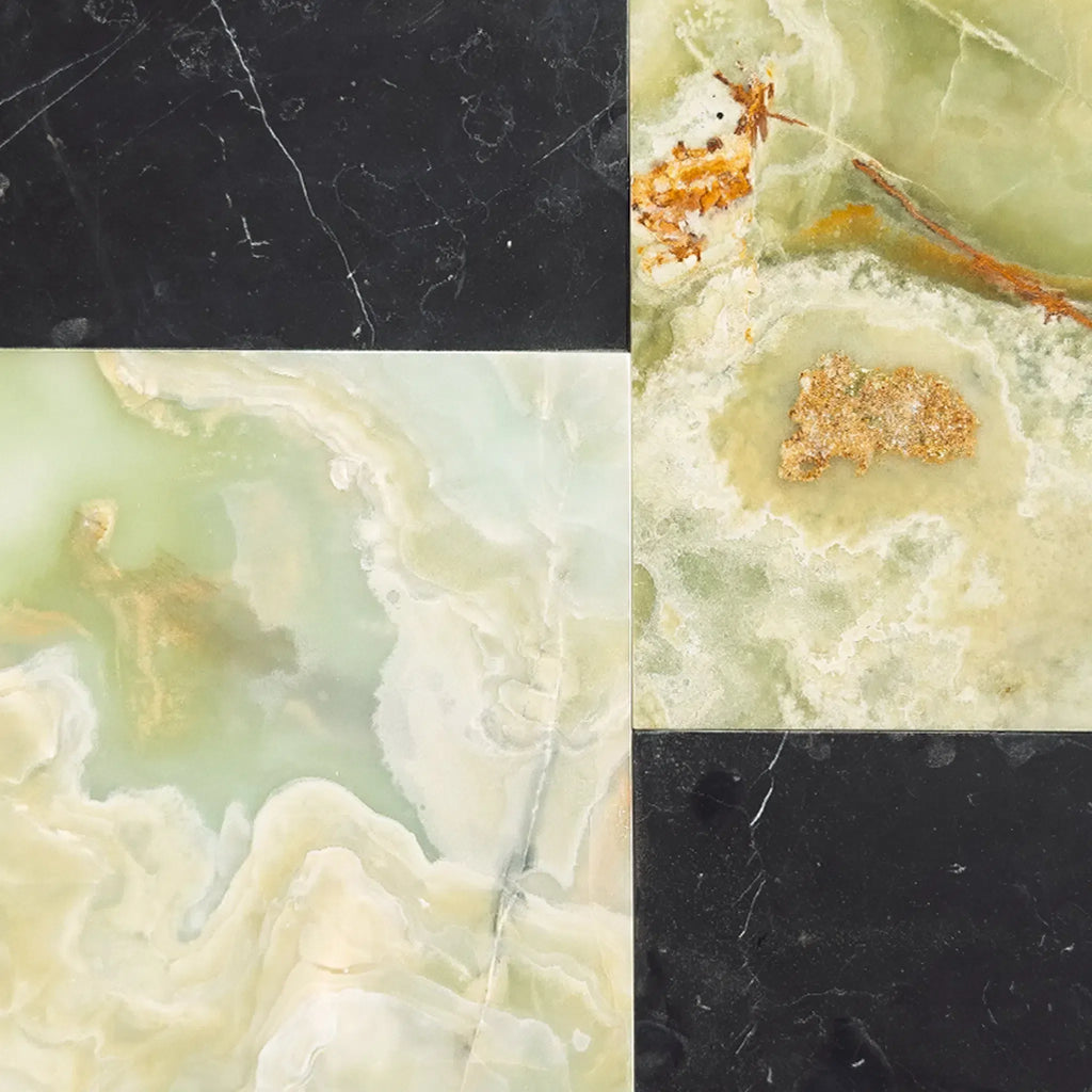 Four-paneled marble tile sample of Modena in Green Onyx and Nero Marquina set