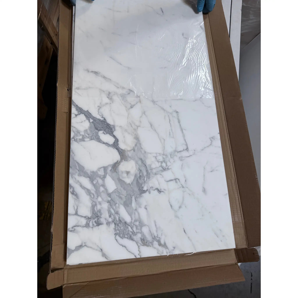 Marble-patterned Tile in Cardboard Packaging for Statuary-Statuario White 18x18 Italian Marble