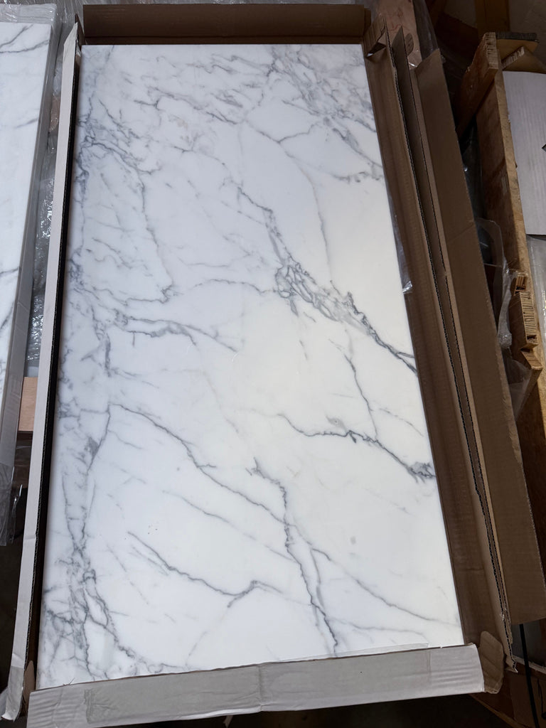 Marble-patterned Tile in Cardboard Packaging for Statuary-Statuario White 24x24 Italian Marble