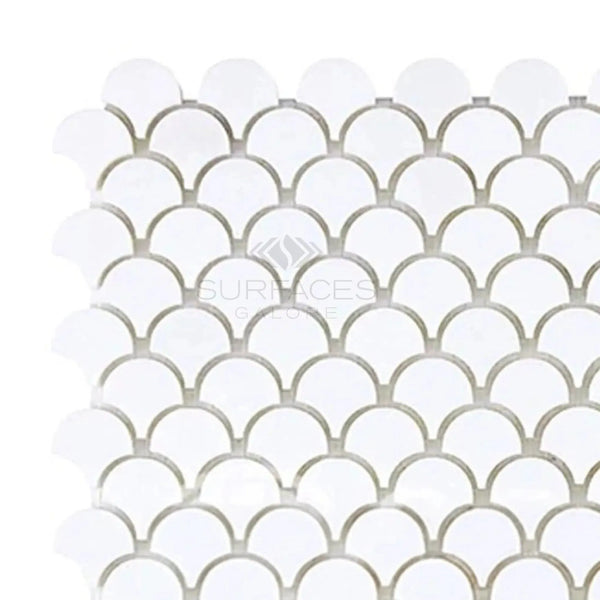 White scallop tile mosaic of Thassos White FAN Raindrop Marble in polished finish